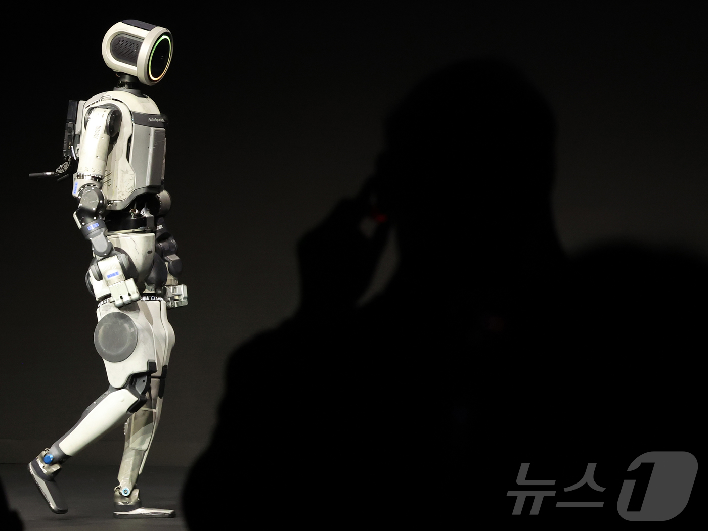 (라스베이거스=뉴스1) 황기선 기자 = 세계 최대 가전·정보기술(IT) 전시회 'CES 2026' 개막을 하루 앞둔 5일(현지시간) 미국 네바다주 라스베이거스 만달레이베이에서 열린 …