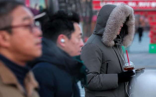 전국 강풍 속 서울 출근길 '2도'…오전에 중부지역 빗방울(종합)