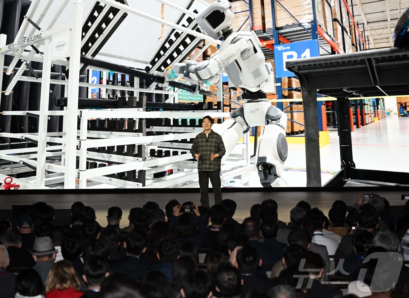 (라스베이거스=뉴스1) 황기선 기자 = 세계 최대 가전·정보기술(IT) 전시회 'CES 2026' 개막을 하루 앞둔 5일(현지시간) 미국 네바다주 라스베이거스 만달레이베이에서 열린 …