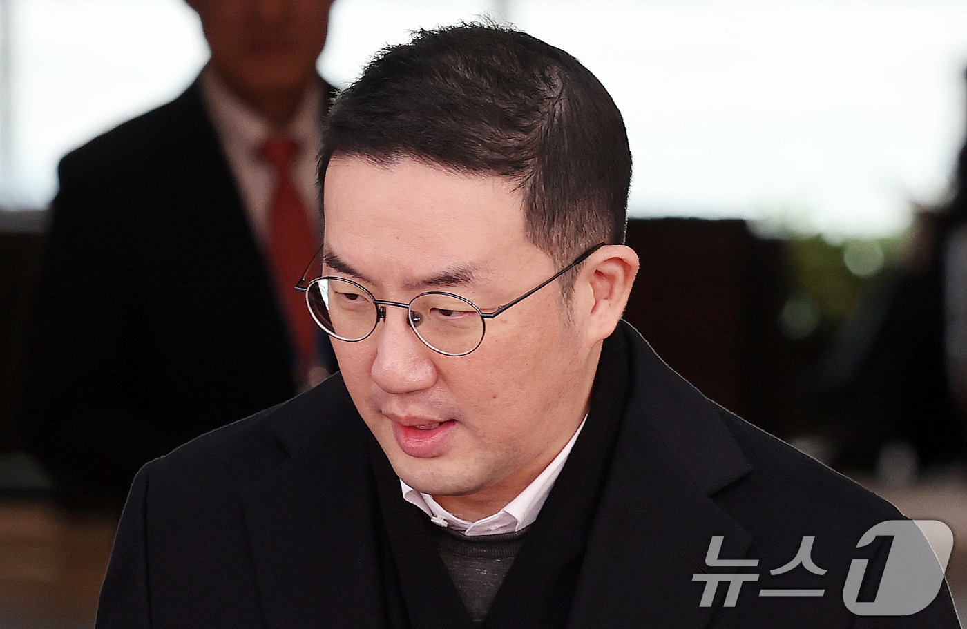 (서울=뉴스1) 박지혜 기자 = 방중 경제사절단 일정을 마친 구광모 LG그룹 회장이 6일 오후 서울 강서구 김포 비즈니스 항공센터(SGBAC)를 통해 귀국하고 있다. 2026.1. …