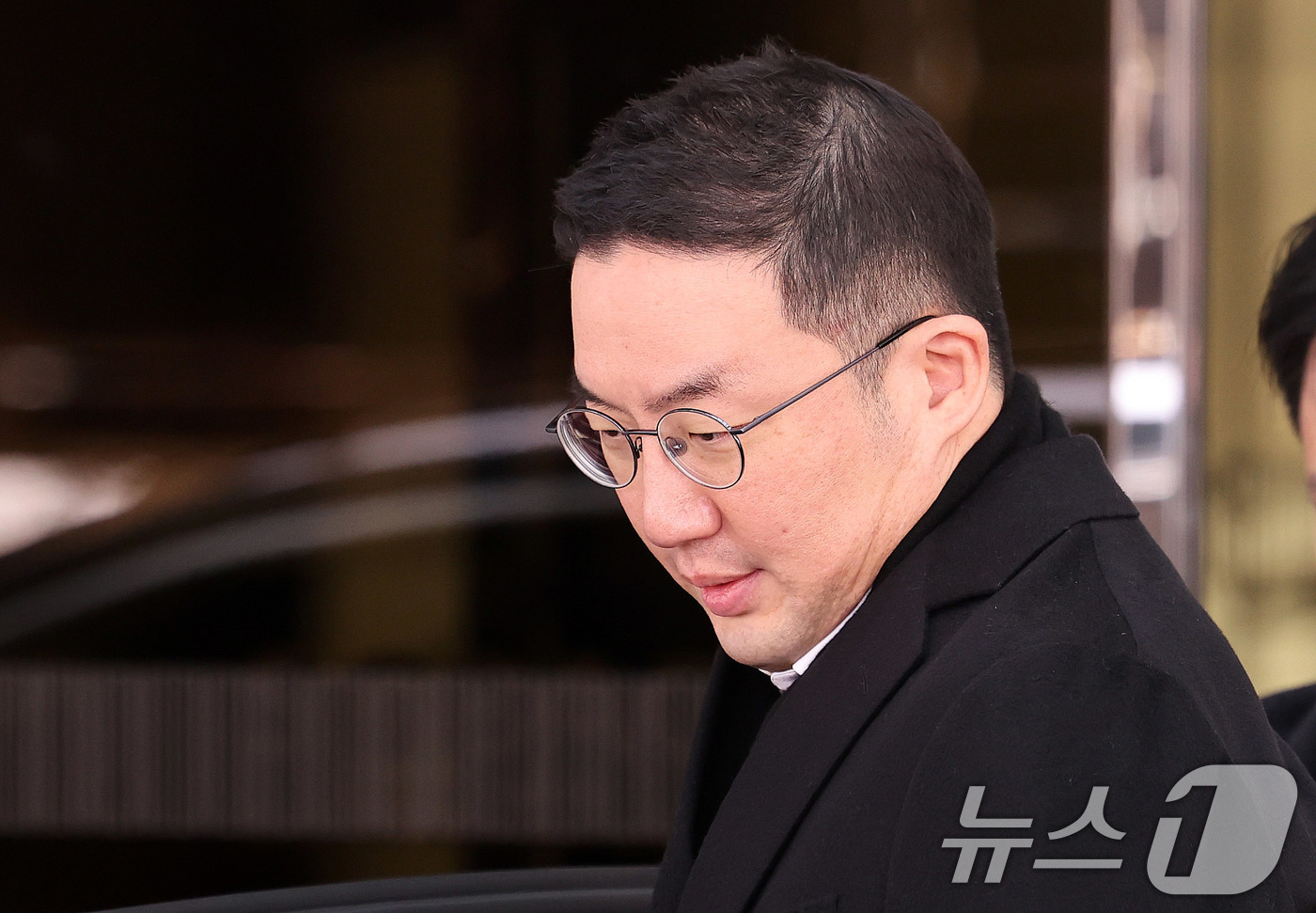 (서울=뉴스1) 박지혜 기자 = 방중 경제사절단 일정을 마친 구광모 LG그룹 회장이 6일 오후 서울 강서구 김포 비즈니스 항공센터(SGBAC)를 통해 귀국하고 있다. 2026.1. …