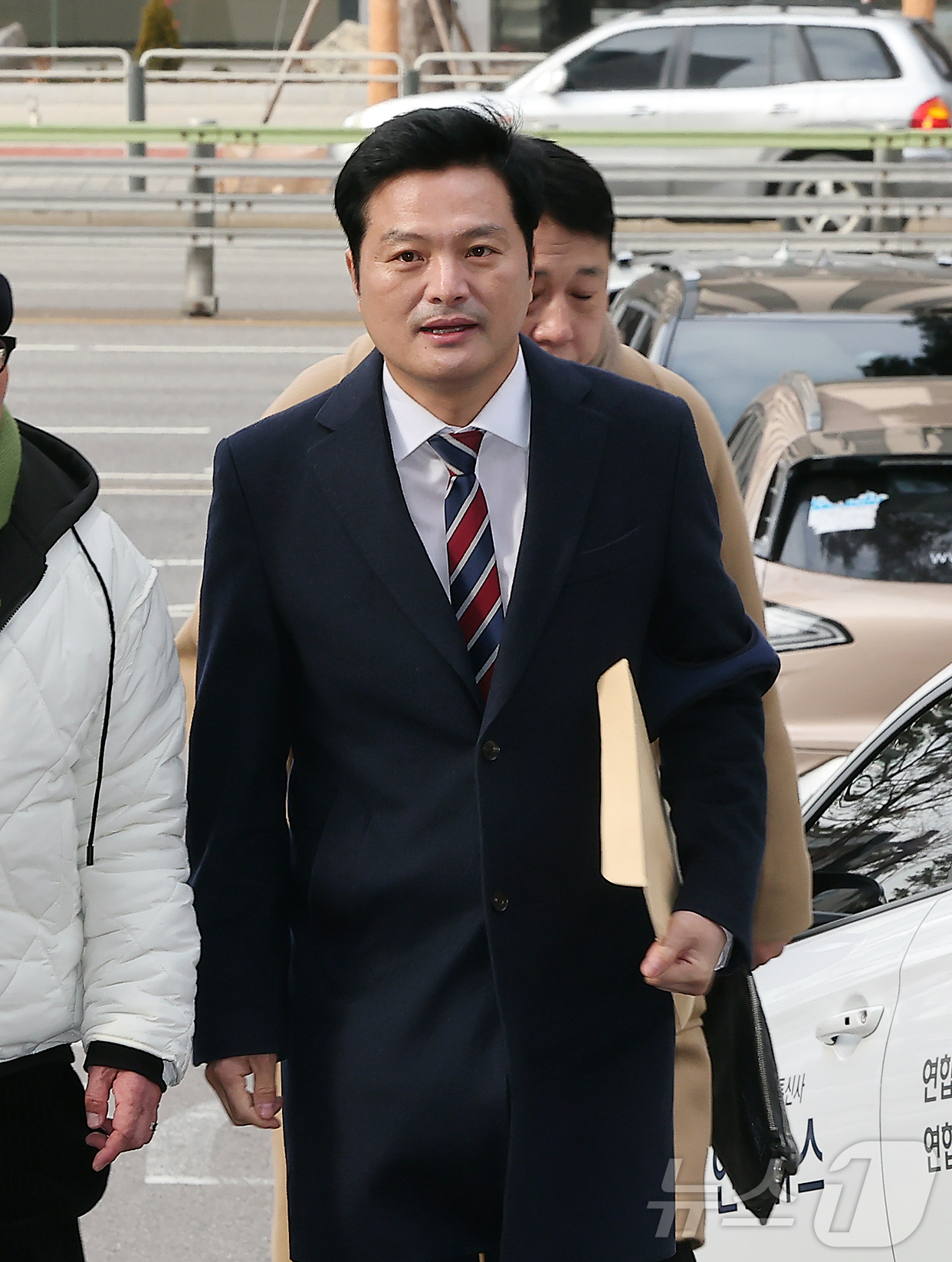 (서울=뉴스1) 김진환 기자 = 김태우 전 강서구청장이 6일 공천 헌금 의혹 등 공직선거법 위반으로 고발된 강선우 의원에 대한 고발인 조사를 받기 위해 서울 마포구 서울경찰청 광역 …