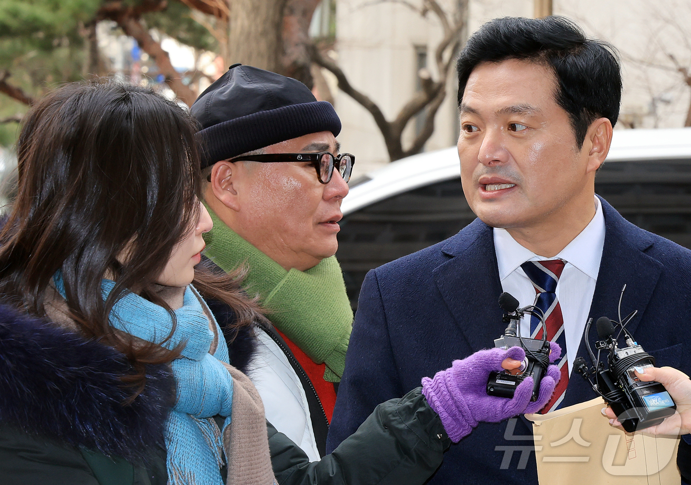 (서울=뉴스1) 김진환 기자 = 김태우 전 강서구청장이 6일 서울 마포구 서울경찰청 광역수사단에서 공천 헌금 의혹 등 공직선거법 위반으로 고발된 강선우 의원에 대한 고발인 조사에 …