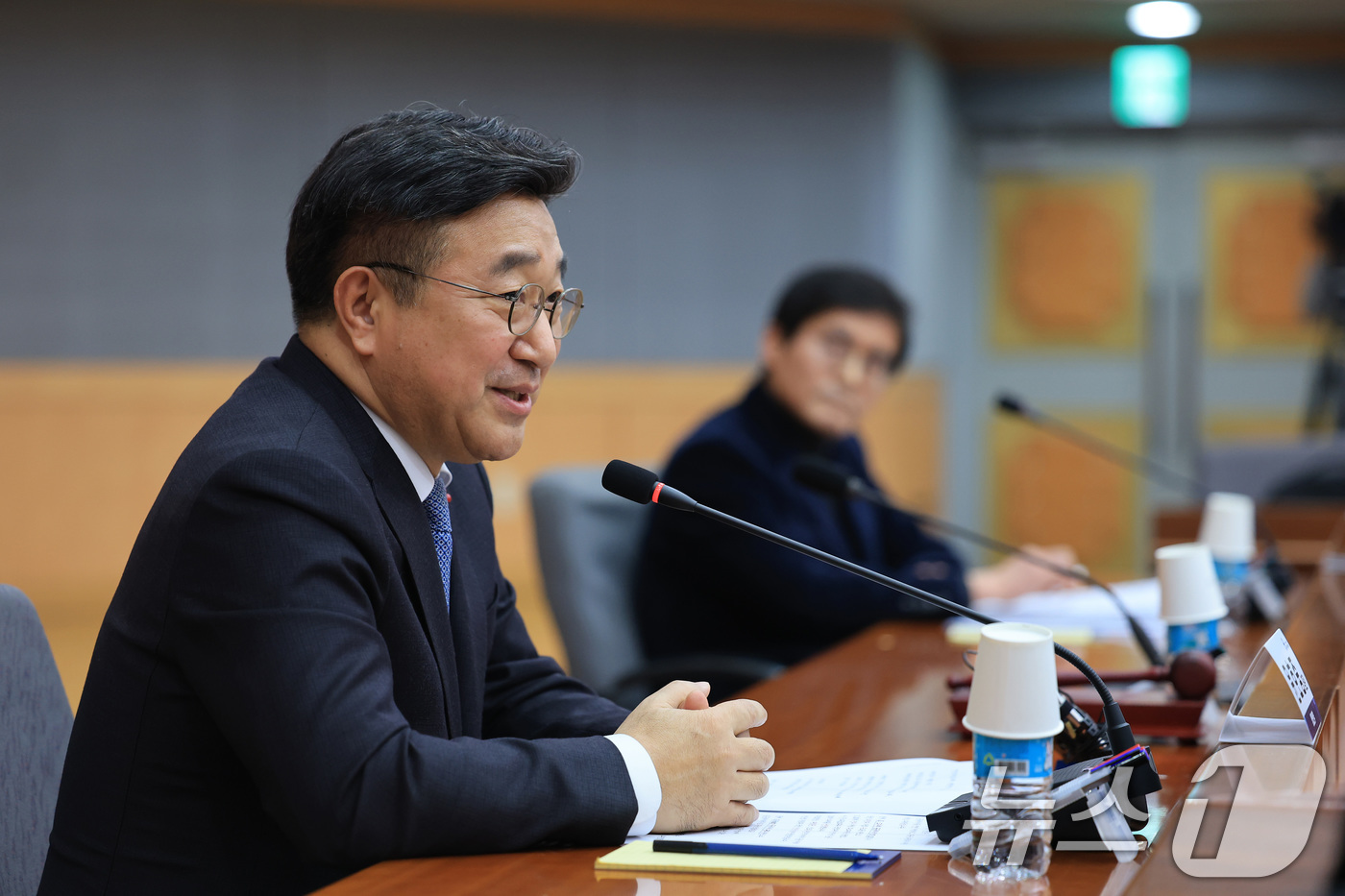 (서울=뉴스1) 임세영 기자 = 윤호중 행정안전부 장관이 6일 서울 종로구 정부서울청사 별관 국제회의실에서 열린 제6기 공공데이터전략위원회 2차 회의에서 모두발언을 하고 있다. 2 …