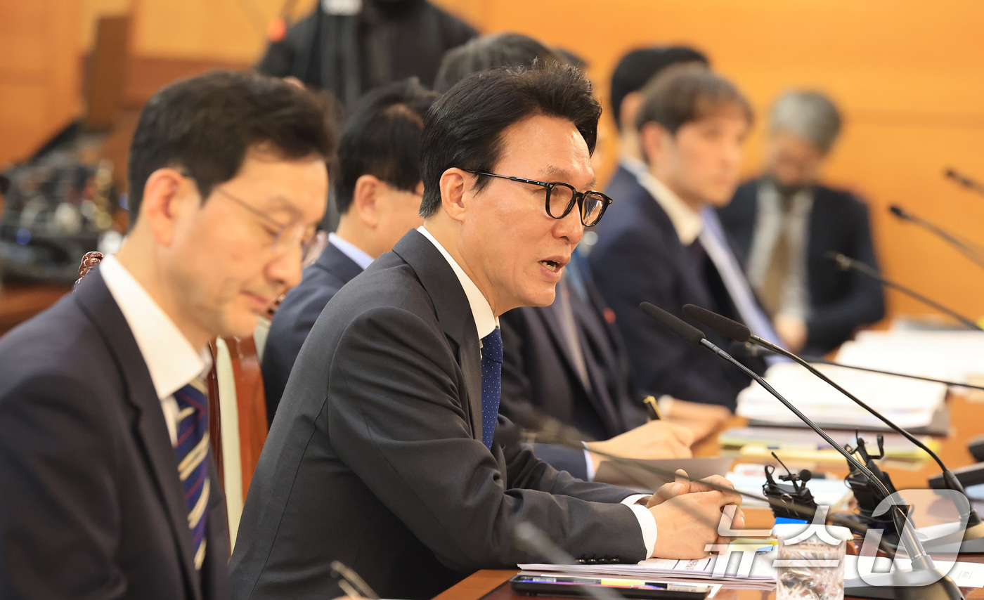 (서울=뉴스1) 임세영 기자 = 김민석 국무총리가 6일 서울 종로구 정부서울청사에서 열린 국무총리실 업무보고에서 모두발언을 하고 있다. 2026.1.6/뉴스1