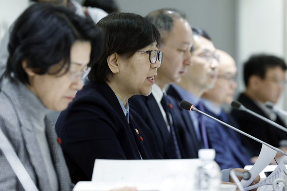 의대 증원 논의 본궤도…보정심, 수요·공급 5개안 마련