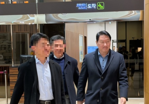 이재용·최태원·구광모, 방중 후 귀국…한중 '신경제협력' 물꼬(종합)