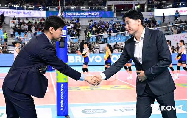 도로공사 '수성' vs 현대건설 '자존심 회복'…여자 배구 1·2위 격돌