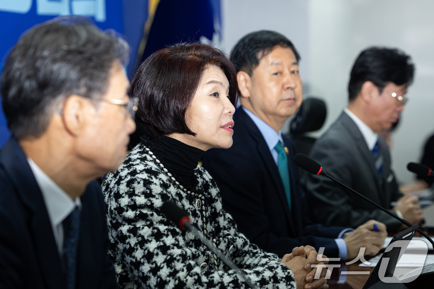 (서울=뉴스1) 유승관 기자 = 한정애 더불어민주당 정책위의장이 7일 서울 여의도 국회 의원회관에서 열린 2026년 경제성장전략 당정협의에서 모두 발언을 하고 있다. 2026.1. …