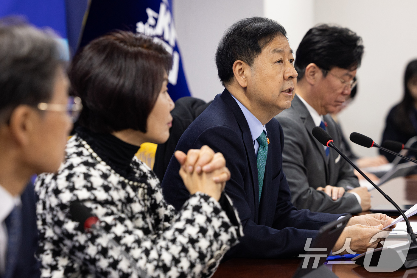 (서울=뉴스1) 유승관 기자 = 구윤철 부총리 겸 재정경제부 장관이 7일 서울 여의도 국회 의원회관에서 열린 2026년 경제성장전략 당정협의에서 모두 발언을 하고 있다. 2026. …