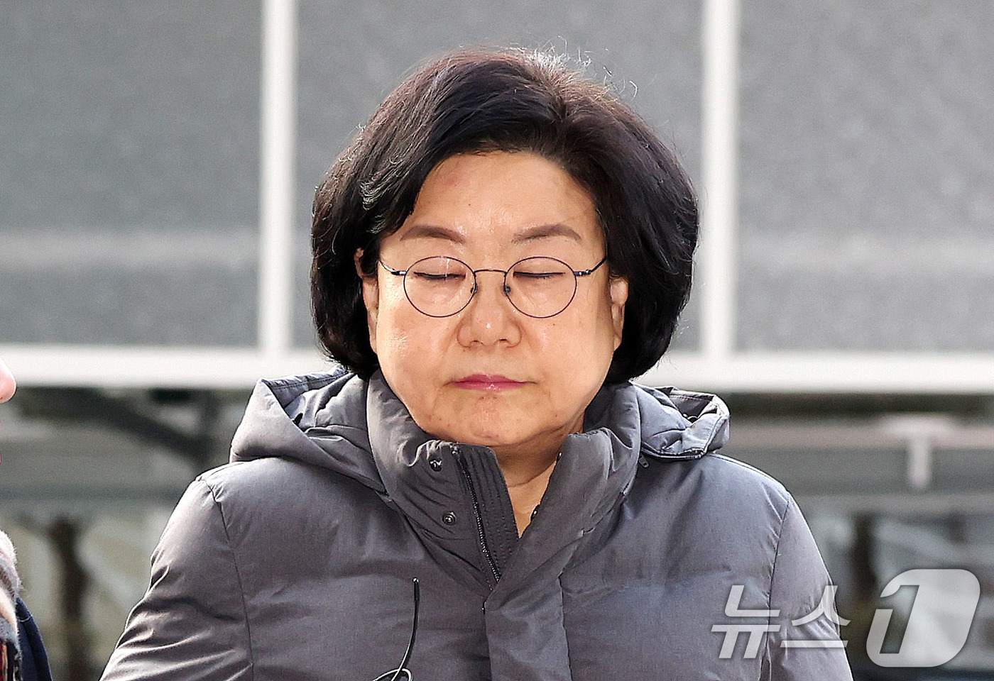 (서울=뉴스1) 박지혜 기자 = 이혜훈 기획예산처 초대 장관 후보자가 7일 오전 서울 중구 예금보험공사에 마련된 인사청문회 준비 사무실로 출근하고 있다. 2026.1.7/뉴스1