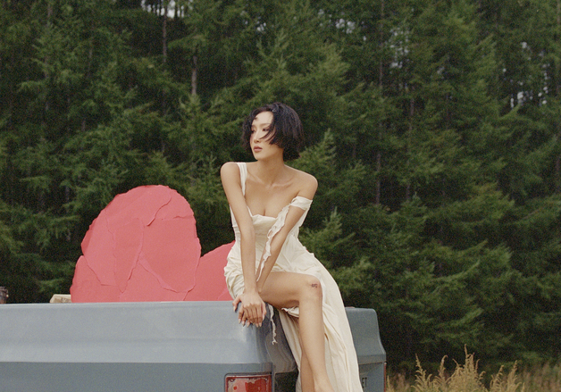 '프로젝트 Y', 그레이가 이끌고  화사·김완선·안신애 가창한 OST