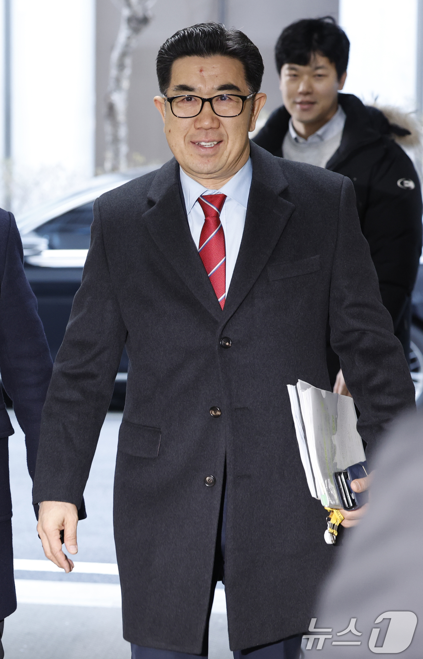 (서울=뉴스1) 박정호 기자 = 통일교 금품 수수 의혹을 받는 김규환 전 미래통합당 의원의 대리인인 장승호 씨가 7일 오후 서울 서대문구 경찰청으로 포렌식 조사 참관을 위해 도착해 …