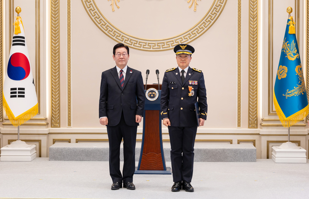 김해인 울진해경 구조대장 '대한민국 공무원상' 수상