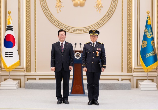 해경 김해인·최치용 경감, 대한민국 공무원상 수상