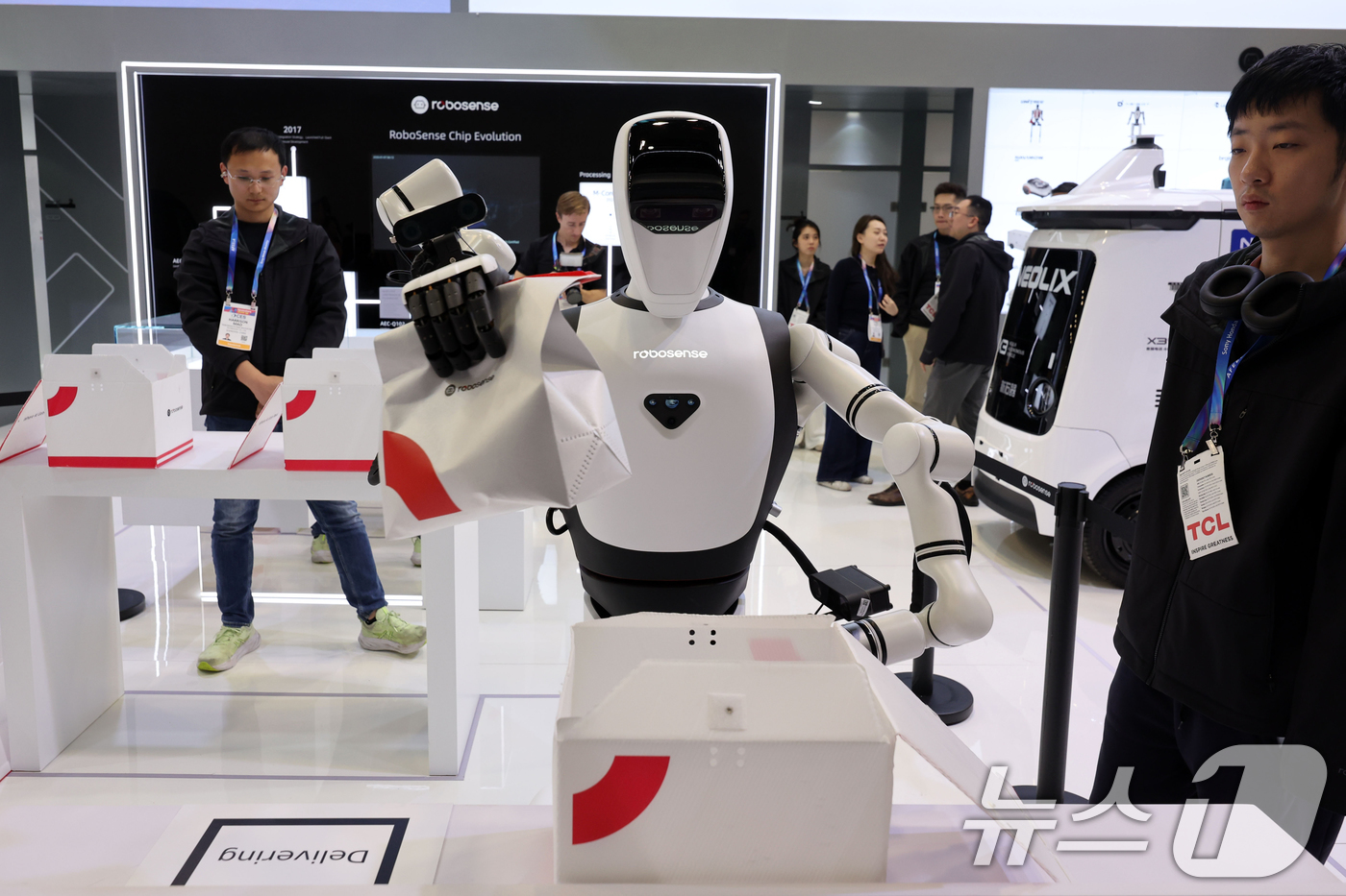 (라스베이거스=뉴스1) 황기선 기자 = 세계 최대 IT(정보기술)·가전 전시회 'CES 2026' 개막 일인 6일(현지시간) 미국 네바다주 라스베이거스 컨벤션센터(LVCC)에서 로 …