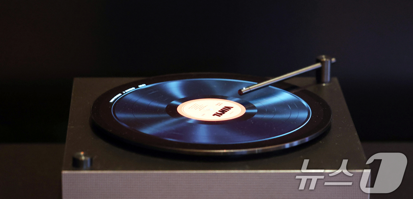 (라스베이거스=뉴스1) 황기선 기자 = 세계 최대 IT(정보기술)·가전 전시회 'CES 2026' 개막일인 6일(현지시간) 미국 네바다주 라스베이거스 윈호텔에 마련된 삼성전자 단독 …