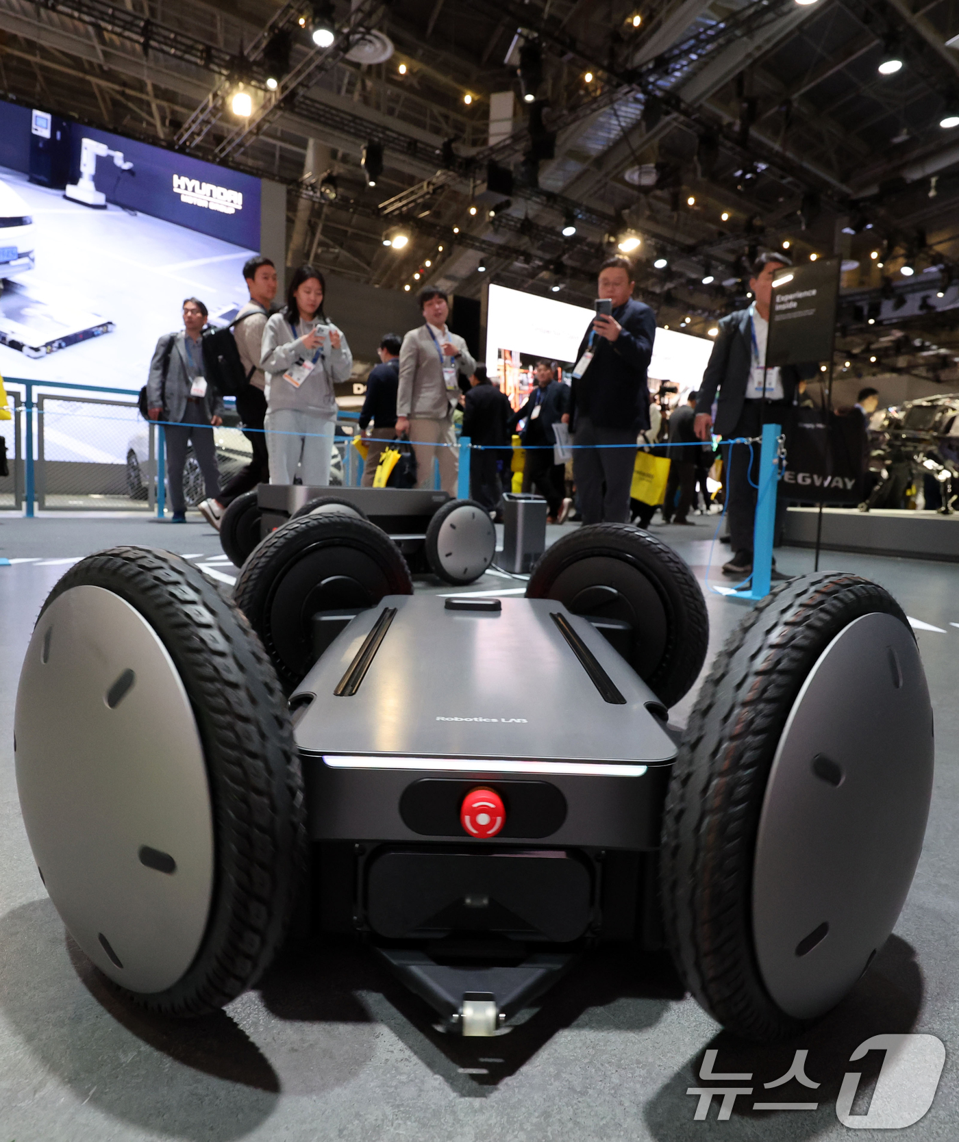 (라스베이거스=뉴스1) 황기선 기자 = 세계 최대 IT(정보기술)·가전 전시회 'CES 2026' 개막 일인 6일(현지시간) 미국 네바다주 라스베이거스 컨벤션센터(LVCC)에서 현 …