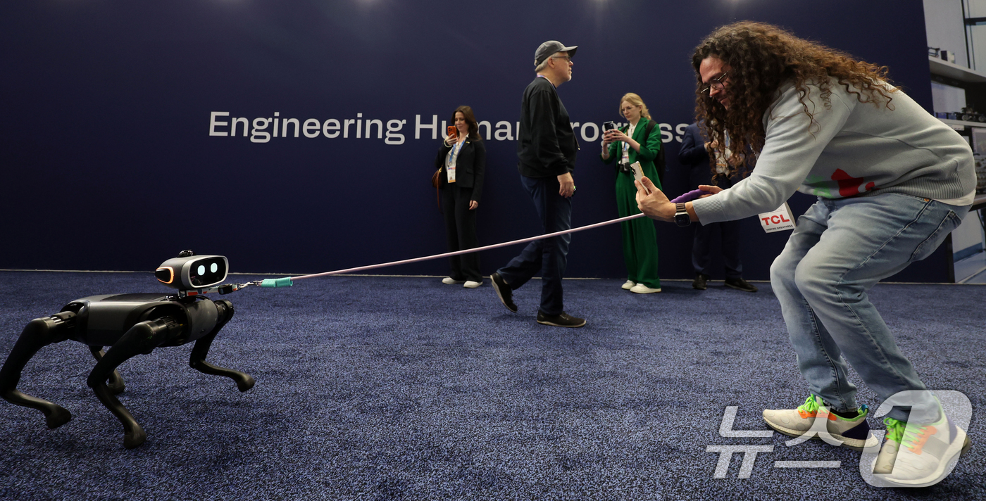 (라스베이거스=뉴스1) 황기선 기자 = 세계 최대 IT(정보기술)·가전 전시회 'CES 2026' 개막 일인 6일(현지시간) 미국 네바다주 라스베이거스 컨벤션센터(LVCC)에서 관 …