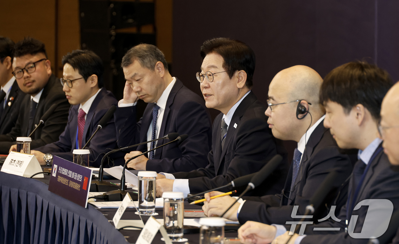 (상하이(중국)=뉴스1) 허경 기자 = 이재명 대통령이 7일 중국 상하이 국제회의중심에서 열린 한·중 벤처스타트업 서밋에서 발언하고 있다. 2026.1.7/뉴스1