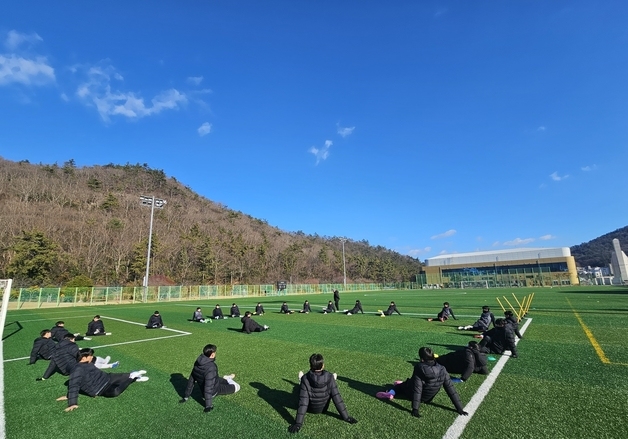 완도군 동계 전지훈련지 인기…"해양치유로 재충전"