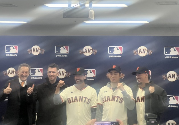 샌프란시스코 CEO, 이정후 극찬 "선한 영향력 펼쳐, 유니폼 판매 1위"