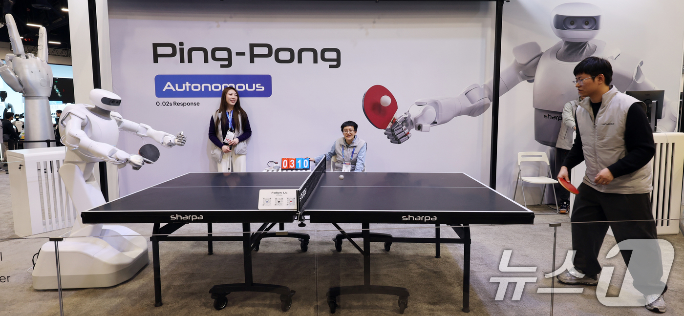 (라스베이거스=뉴스1) 황기선 기자 = 세계 최대 IT(정보기술)·가전 전시회 'CES 2026' 개막 일인 6일(현지시간) 미국 네바다주 라스베이거스 컨벤션센터(LVCC)에서 샤 …