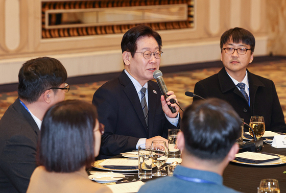 李대통령 "中 북핵 포함 한반도 중재 역할 해달라 요청"