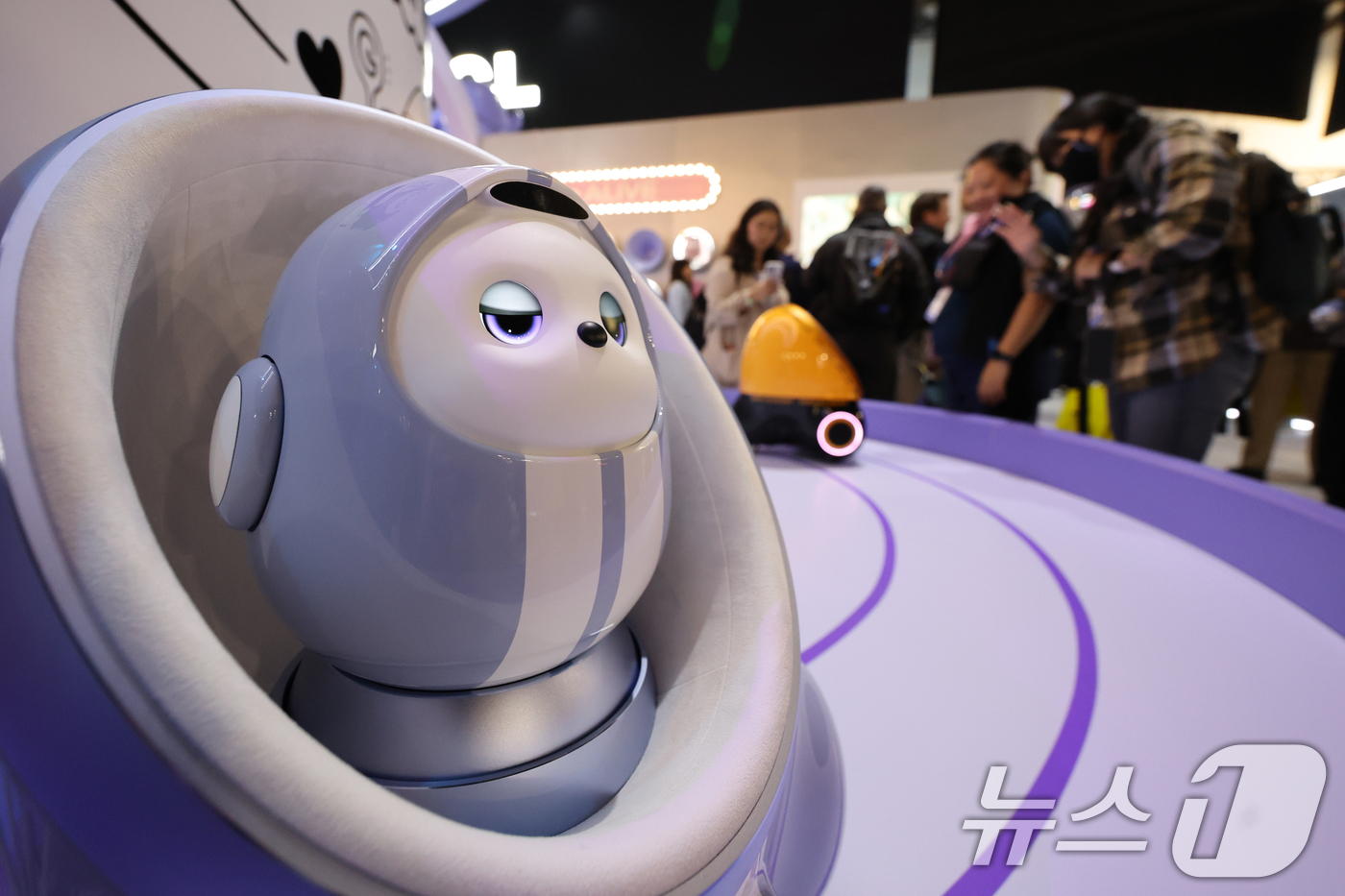 (라스베이거스=뉴스1) 황기선 기자 = 세계 최대 IT(정보기술)·가전 전시회 'CES 2026' 개막 일인 6일(현지시간) 미국 네바다주 라스베이거스 컨벤션센터(LVCC)에서 T …