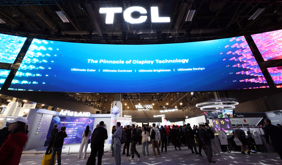 [동행취재]'차이나쇼크 2.0' 시작…삼성, 전시장 대신 호텔로 왜?