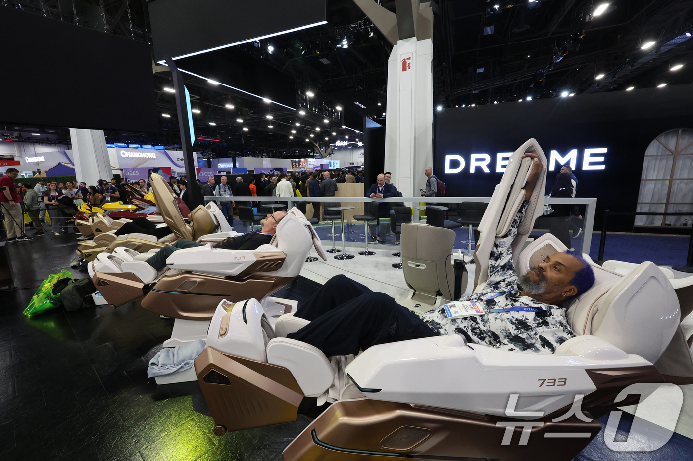 (라스베이거스=뉴스1) 황기선 기자 = 세계 최대 IT(정보기술)·가전 전시회 'CES 2026' 개막 일인 6일(현지시간) 미국 네바다주 라스베이거스 컨벤션센터(LVCC)에서 바 …