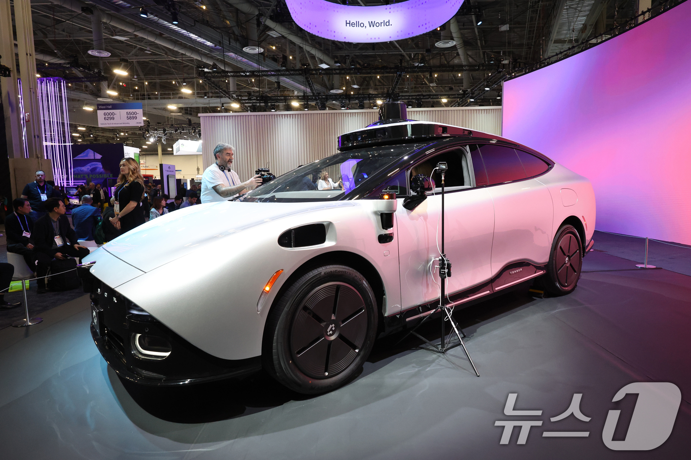 (라스베이거스=뉴스1) 황기선 기자 = 세계 최대 IT(정보기술)·가전 전시회 'CES 2026' 개막 일인 6일(현지시간) 미국 네바다주 라스베이거스 컨벤션센터(LVCC)에서 자 …