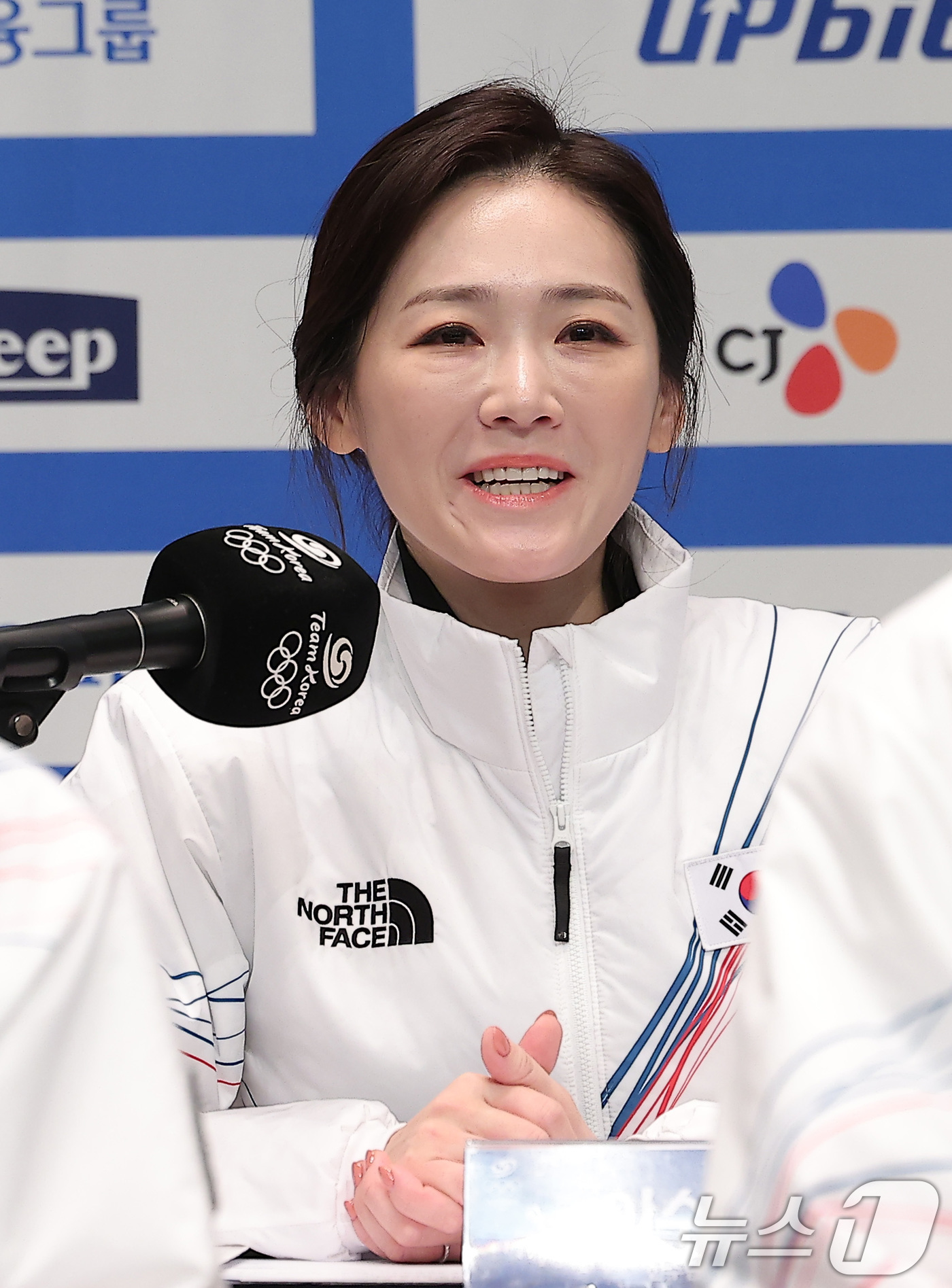 (진천=뉴스1) 김성진 기자 = 이수경 선수단장이 7일 충북 진천선수촌 챔피언하우스에서 열린 2026 밀라노코르티나동계올림픽대회 D-30 미디어데이에서 인사말을 하고 있다. 202 …