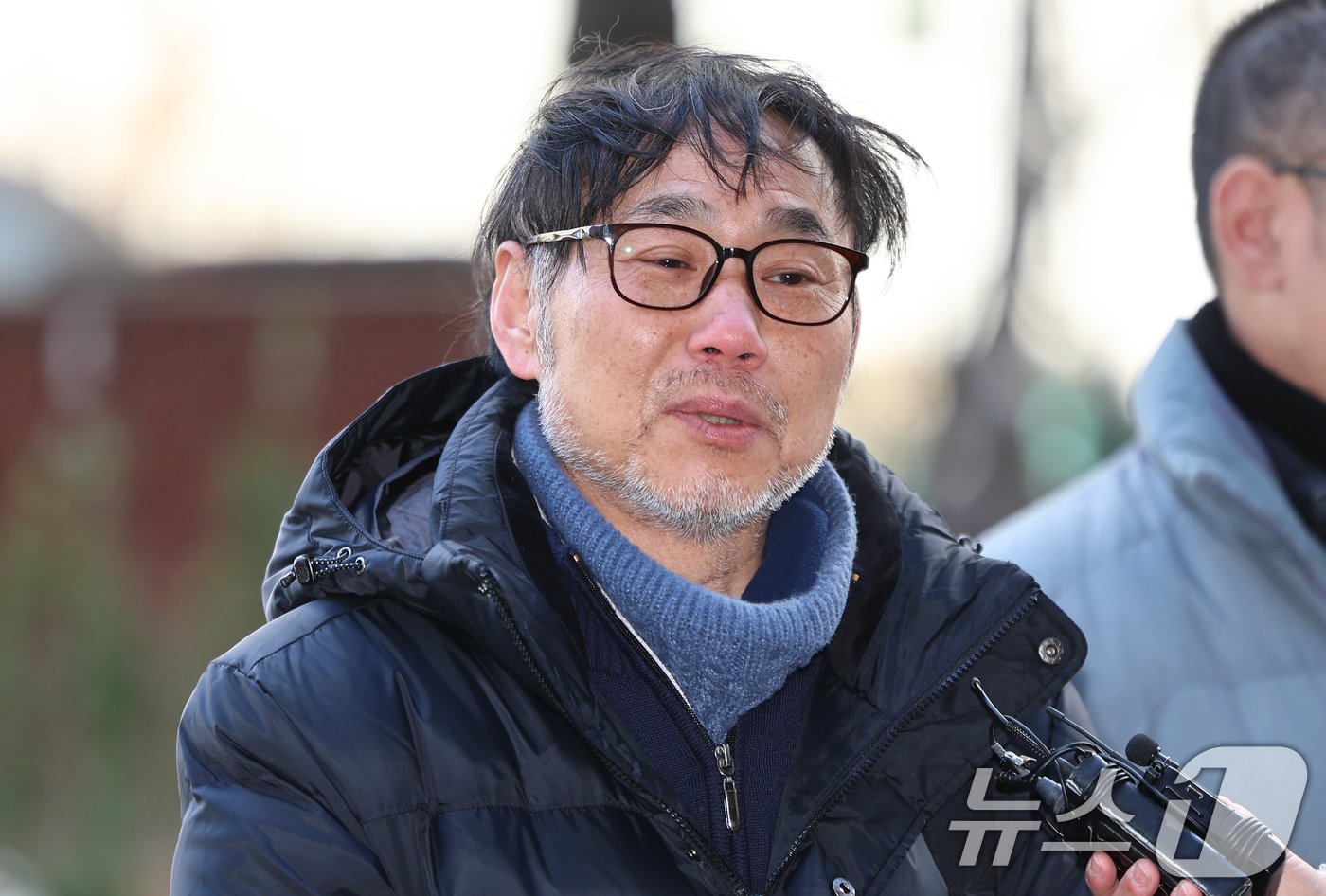 (서울=뉴스1) 김도우 기자 = 각종 비위 의혹을 받는 김병기 더불민주당 의원을 고발한 김순환 서민민생대책위원회 사무총장이 7일 서울 마포구 서울경찰청 광역수사단에 고발인 조사를 …