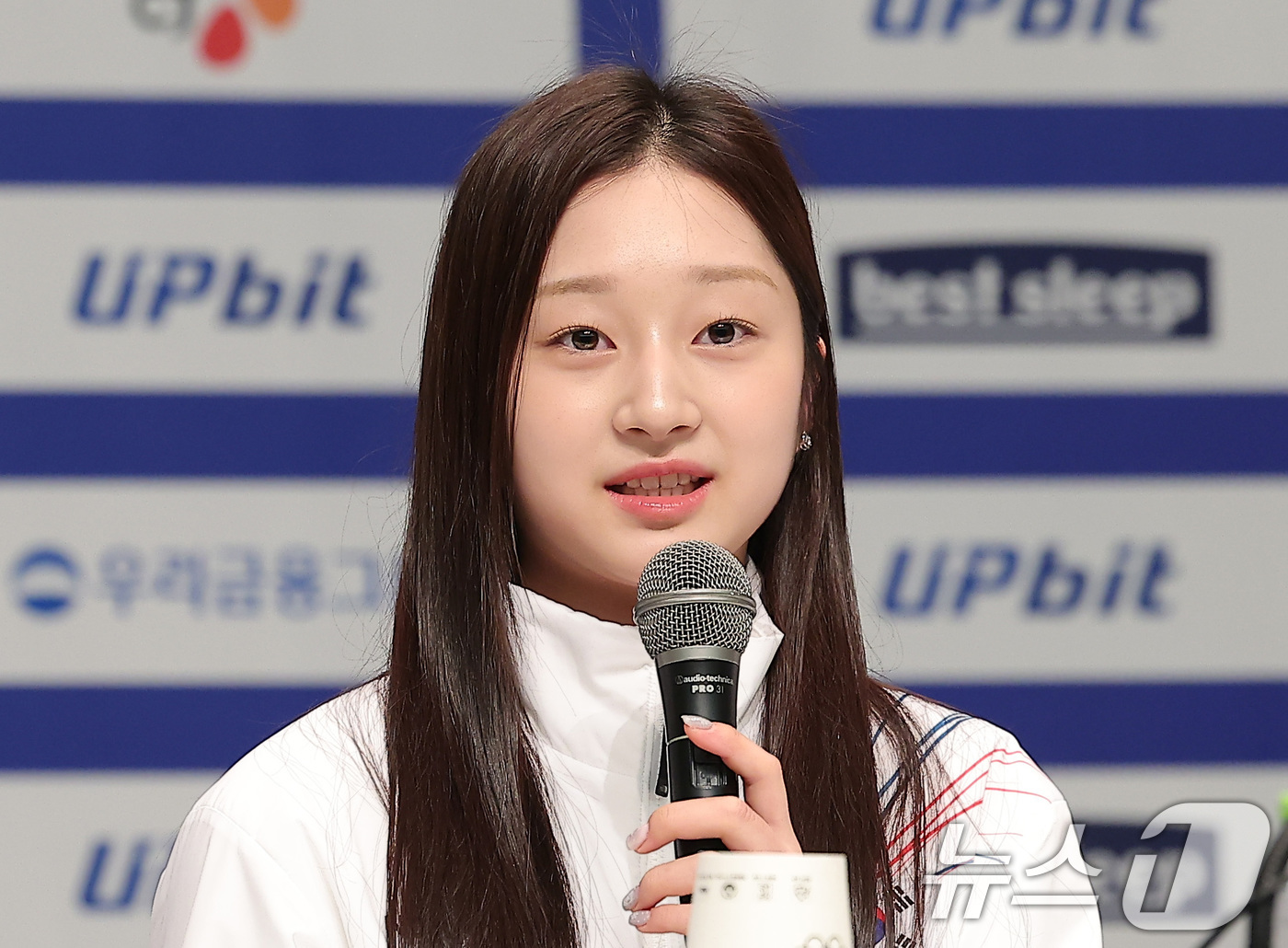 (진천=뉴스1) 김성진 기자 = 피겨스케이팅 신지아가 7일 충북 진천선수촌 챔피언하우스에서 열린 2026 밀라노코르티나동계올림픽대회 D-30 미디어데이에서 취재진의 질문에 답하고 …