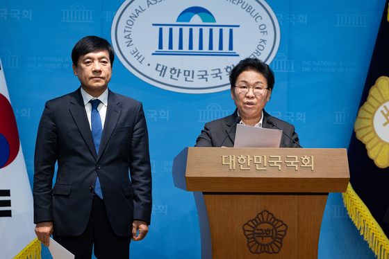 민주 이성윤·문정복 최고위원 후보, 지구당 부활위한 정당법 등 개정안 발의 기자회견