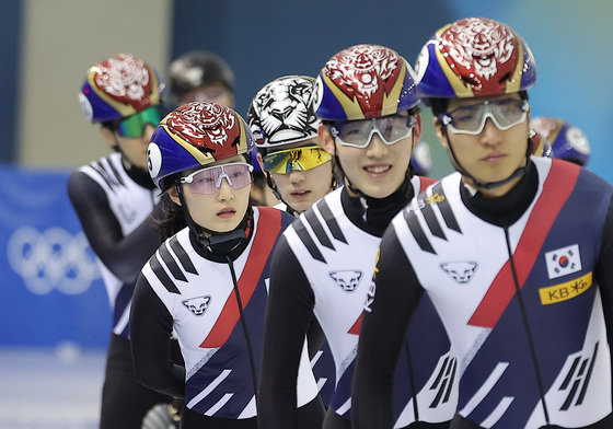 "팀워크 최곱니다"…쇼트트랙, 남녀 계주 동반 금메달 도전