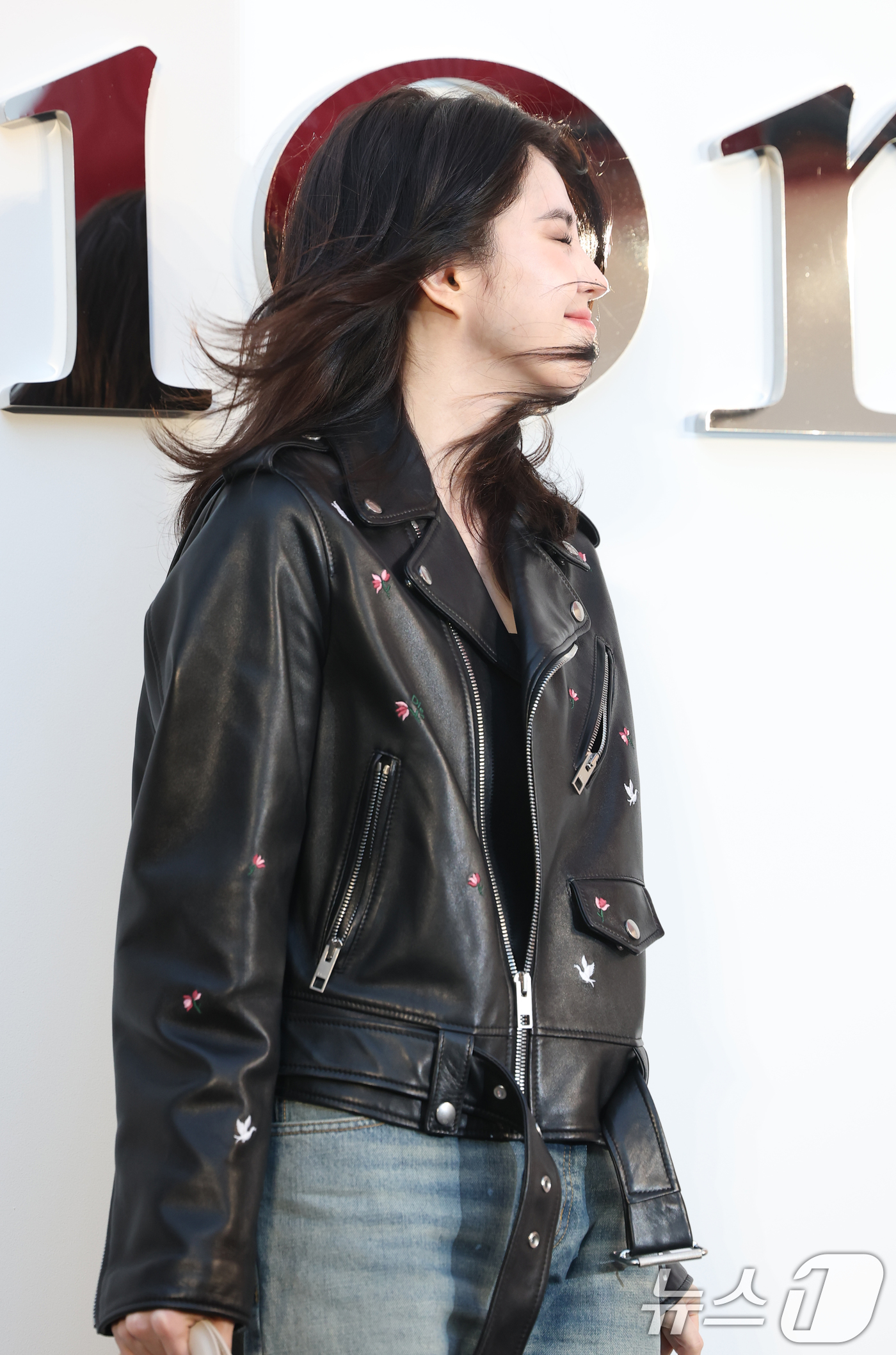 (서울=뉴스1) 권현진 기자 = 배우 한소희가 7일 오후 서울 성동구 디올 성수에서 열린 조나단 디올 컬렉션 론칭 기념 행사에 참석해 포즈를 취하고 있다. 2026.1.7/뉴스1