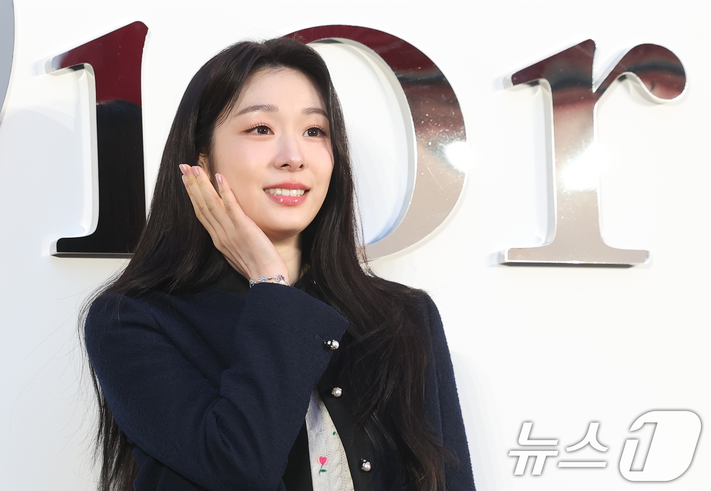 (서울=뉴스1) 권현진 기자 = '피겨여왕' 김연아가 7일 오후 서울 성동구 디올 성수에서 열린 조나단 디올 컬렉션 론칭 기념 행사에 참석해 포즈를 취하고 있다. 2026.1.7/ …