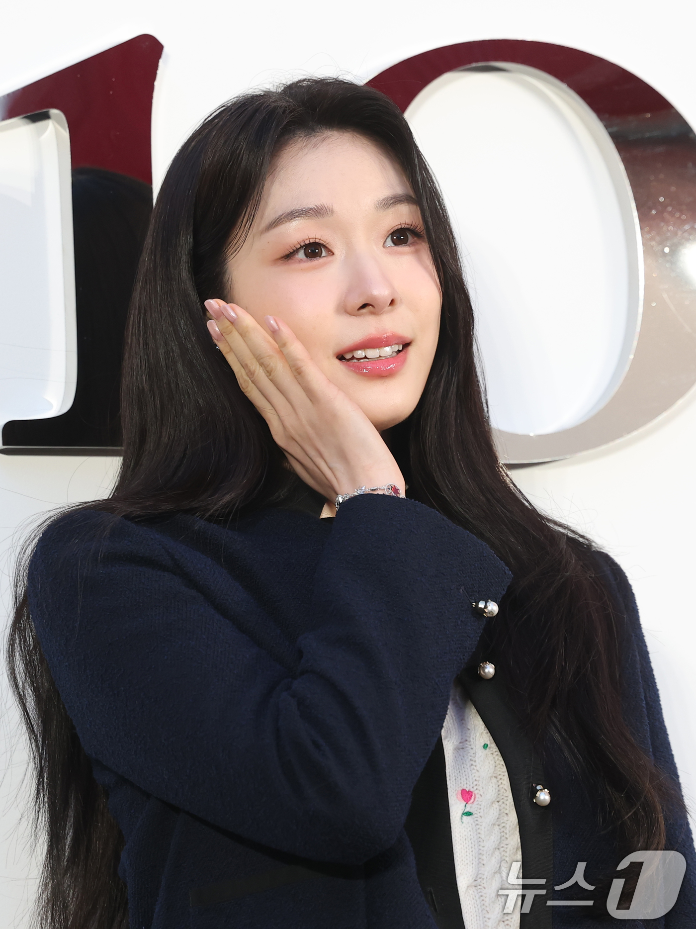 (서울=뉴스1) 권현진 기자 = '피겨여왕' 김연아가 7일 오후 서울 성동구 디올 성수에서 열린 조나단 디올 컬렉션 론칭 기념 행사에 참석해 포즈를 취하고 있다. 2026.1.7/ …