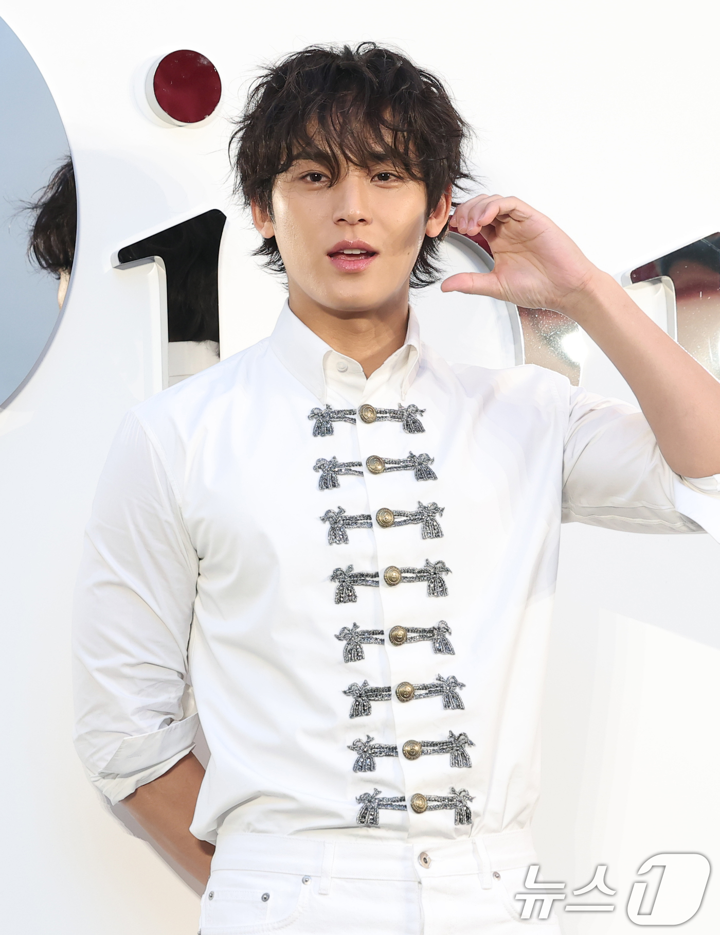 (서울=뉴스1) 권현진 기자 = 세븐틴 민규가 7일 오후 서울 성동구 디올 성수에서 열린 조나단 디올 컬렉션 론칭 기념 행사에 참석해 포즈를 취하고 있다 2026.1.7/뉴스1