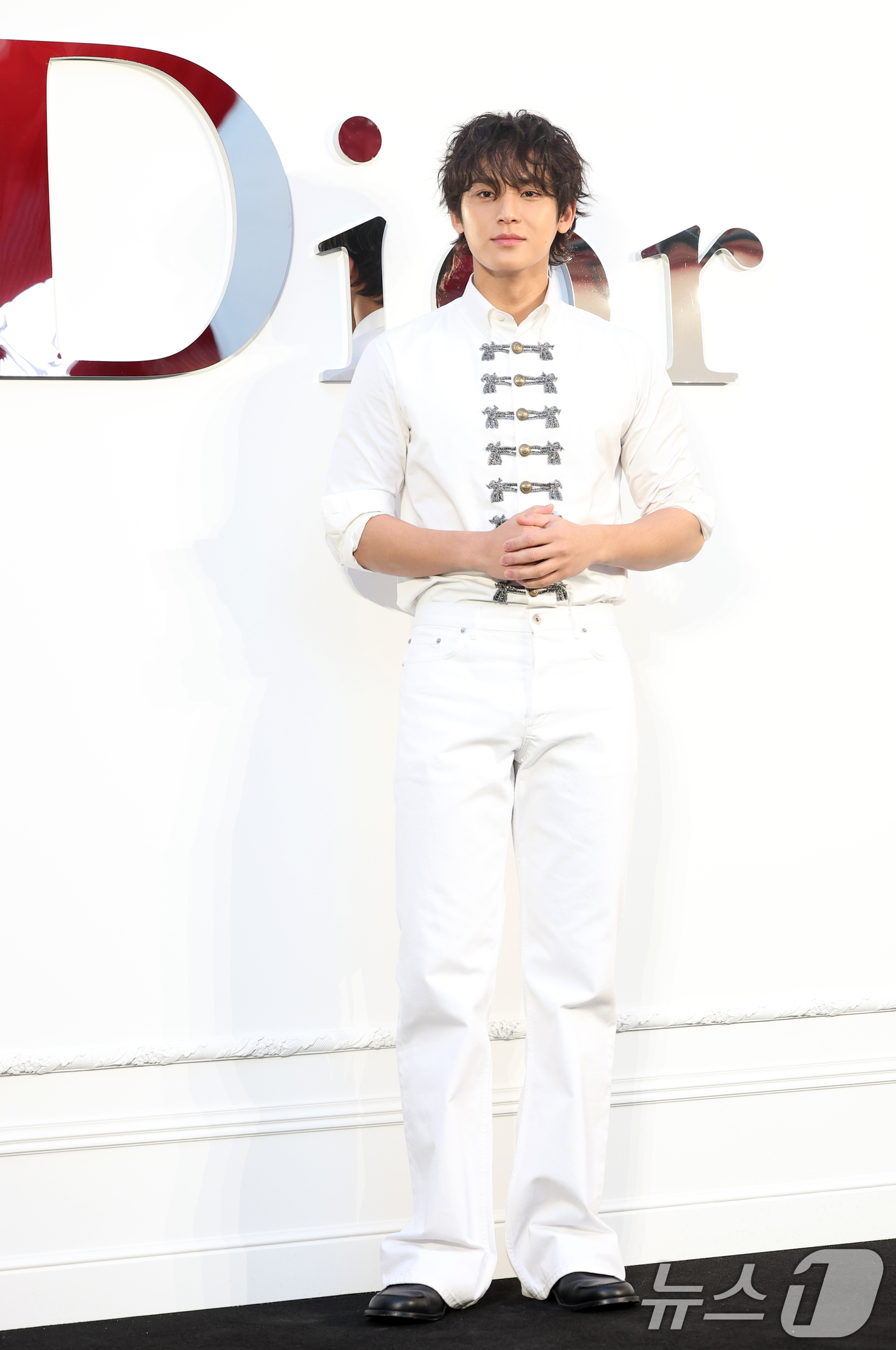 (서울=뉴스1) 권현진 기자 = 세븐틴 민규가 7일 오후 서울 성동구 디올 성수에서 열린 조나단 디올 컬렉션 론칭 기념 행사에 참석해 포즈를 취하고 있다 2026.1.7/뉴스1