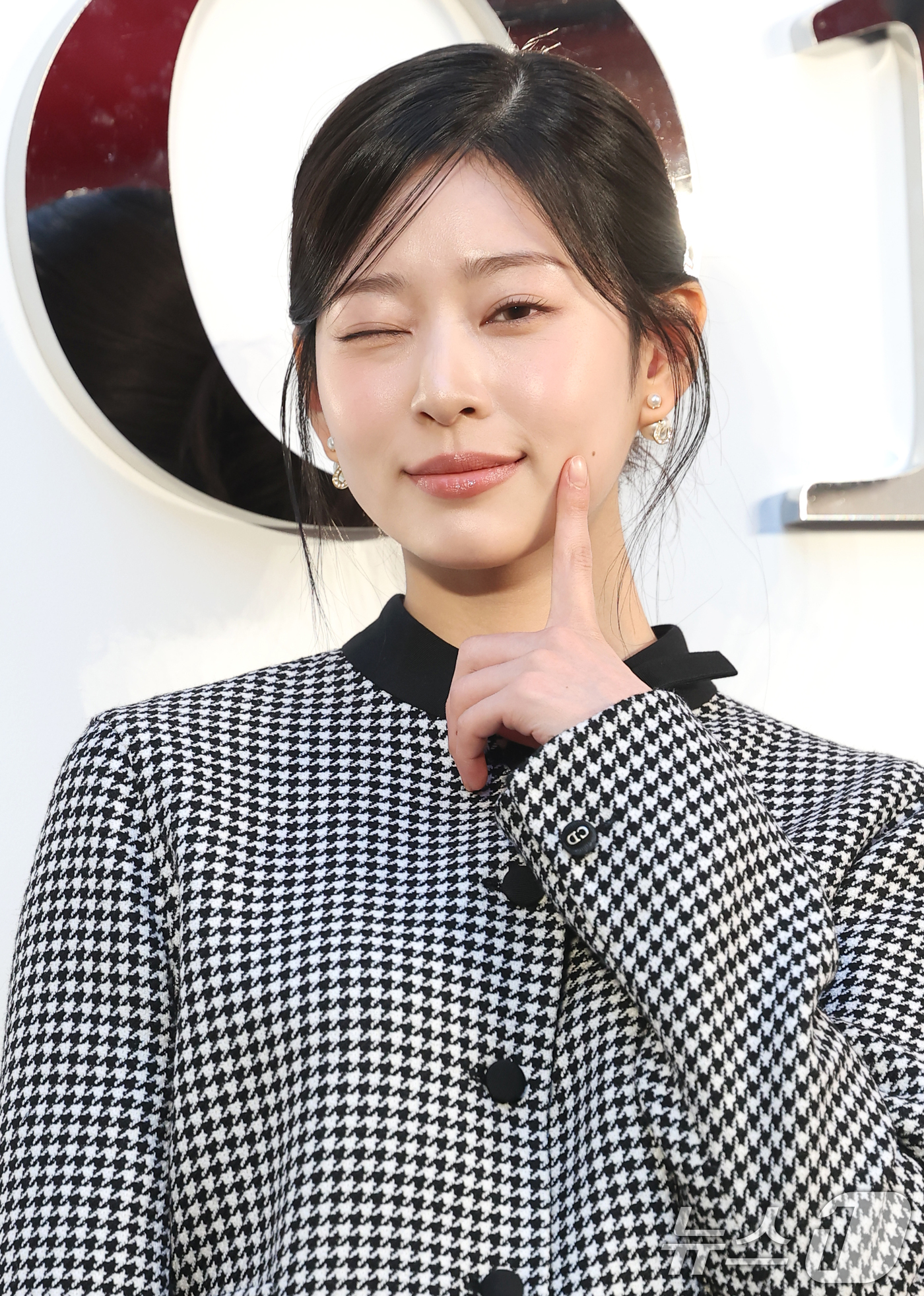 (서울=뉴스1) 권현진 기자 = 배우 겸 가수 김민주가 7일 오후 서울 성동구 디올 성수에서 열린 조나단 디올 컬렉션 론칭 기념 행사에 참석해 포즈를 취하고 있다. 2026.1.7 …