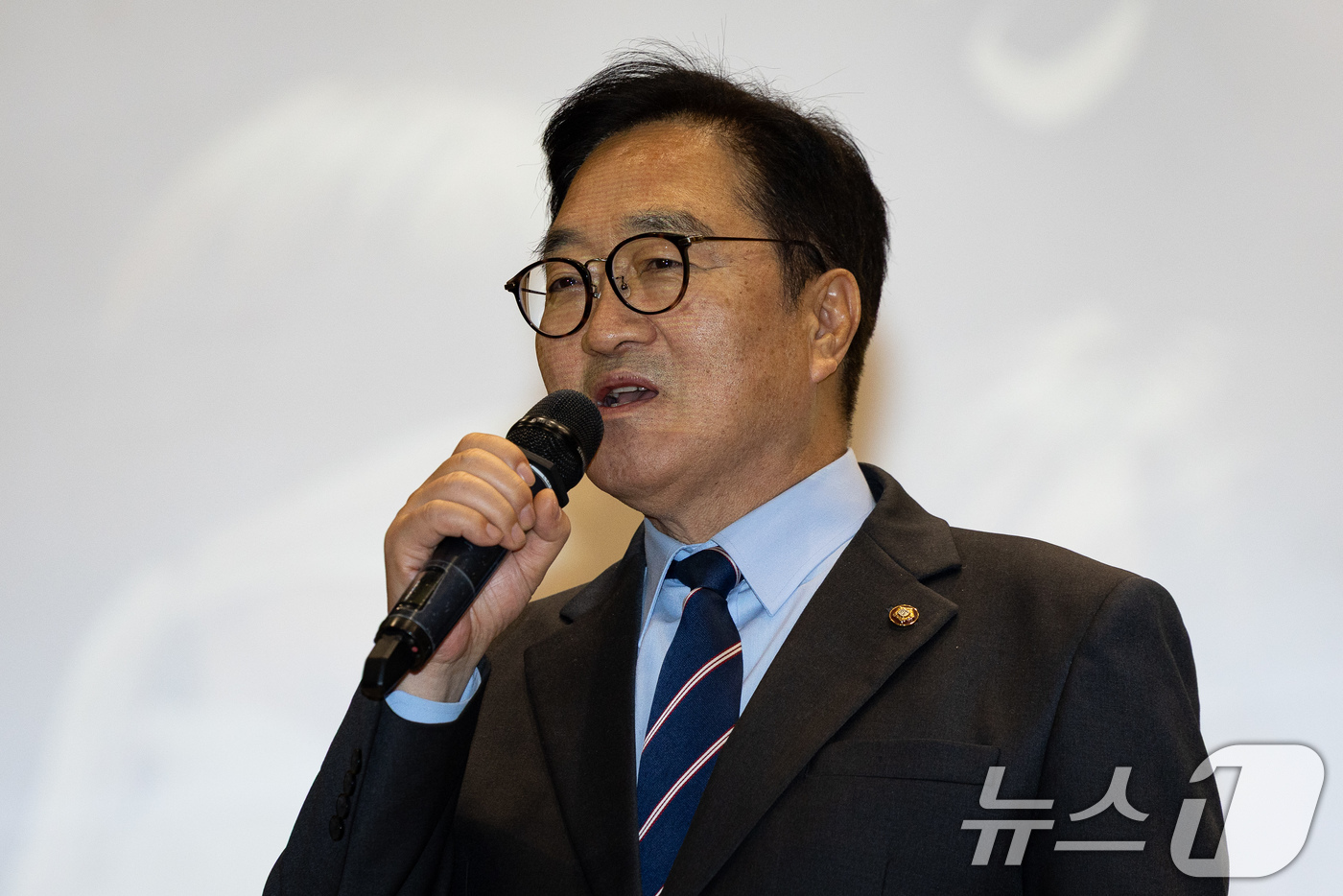 (서울=뉴스1) 유승관 기자 = 우원식 국회의장이 7일 서울 여의도 국회 의원회관에서 열린 영화 '한란' 국회상영회에서 인사말을 하고 있다. 2026.1.7/뉴스1