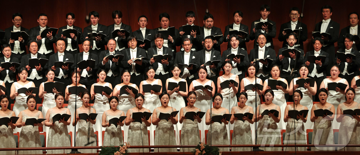 (서울=뉴스1) 김진환 기자 = 7일 서울 서초구 예술의전당 음악당 콘서트홀에서 2026 신년음악회가 진행되고 있다. 2026.1.7/뉴스1