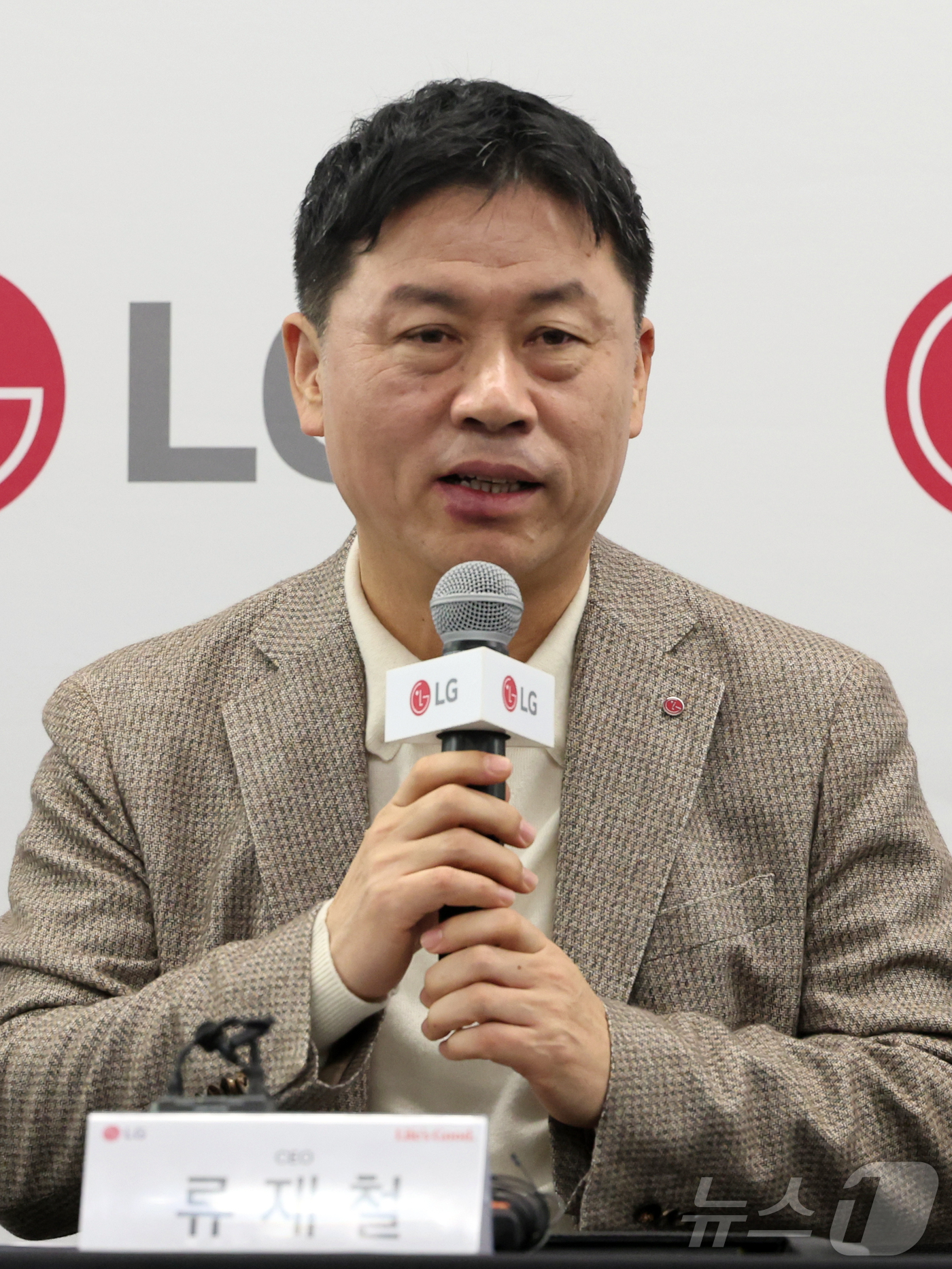 (라스베이거스=뉴스1) 황기선 기자 = 류재철 LG전자 대표(사장)이 7일(현지시간) 미국 네바다주 라스베이거스 컨벤션센터(LVCC)에서 열린 'CES2026 LG전자 기자간담회' …