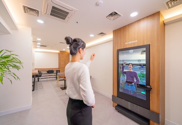 스마트 쉼터에 스크린 파크골프장까지…종각 지하상가 싹 바뀐다