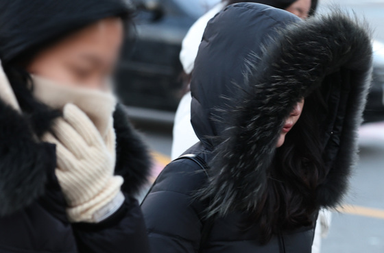 횡성 둔내 최저 -17.2도…한파특보 강원 영서·산간 강추위