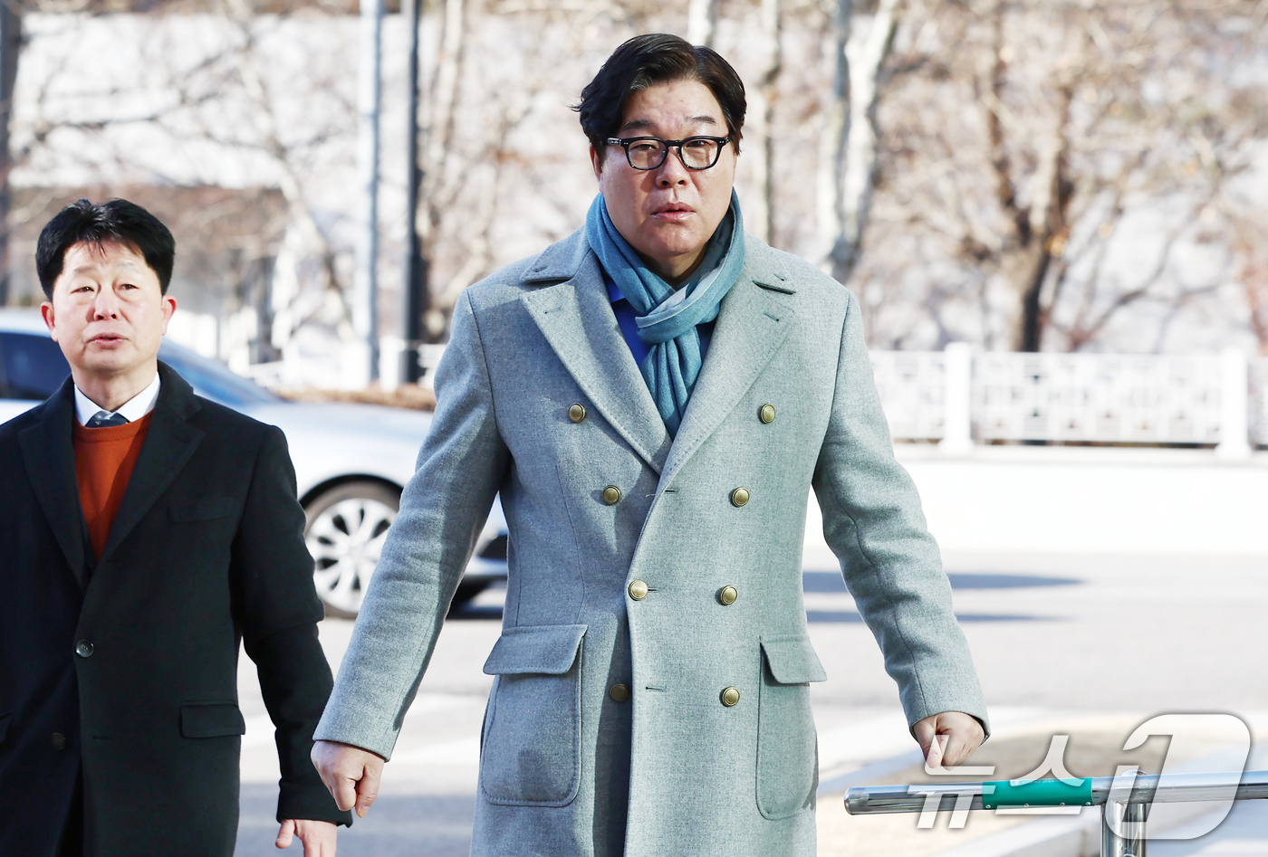 (서울=뉴스1) 김민지 기자 = 김성태 쌍방울 전 회장이 8일 오전 쌍방울 대북송금 수사 과정에서 불거진 진술 회유 의혹 관련 조사를 받기 위해 서울 서초구 서울고등검찰청으로 출석 …