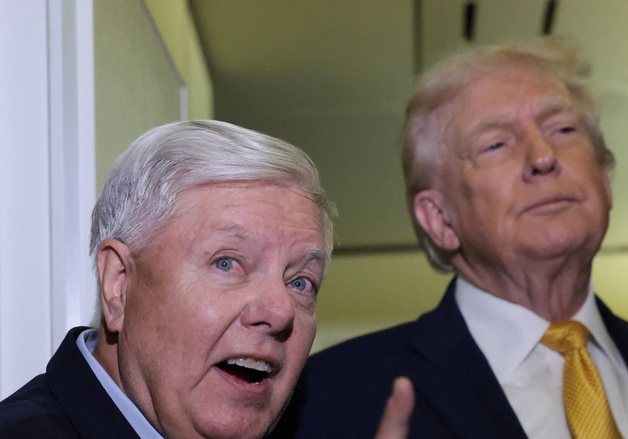 트럼프 만난 측근 의원 "러 석유 수입국 제재 법안 승인받아"